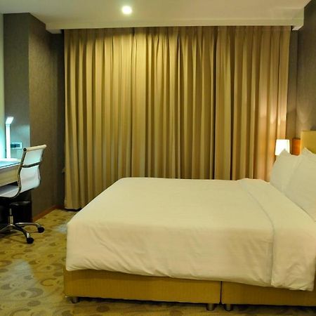 The Moonite Boutique Hotel Bangkok Dış mekan fotoğraf