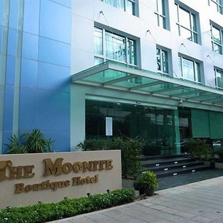 The Moonite Boutique Hotel Bangkok Dış mekan fotoğraf